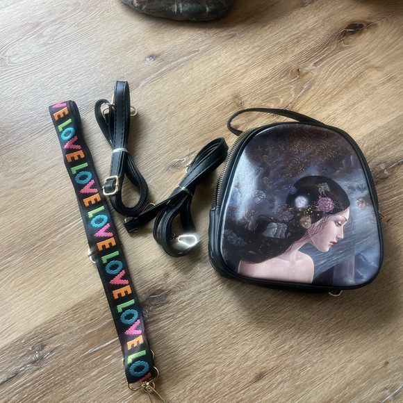 ✨ Mini Backpack with Artistic Girl Print ✨ - Picture 2 of 8